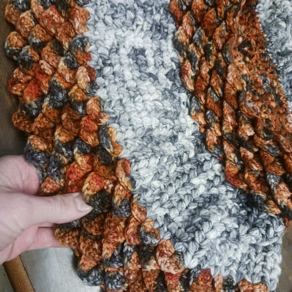 Crochet hooded cowl and arm warmers - Picture 2 of 8